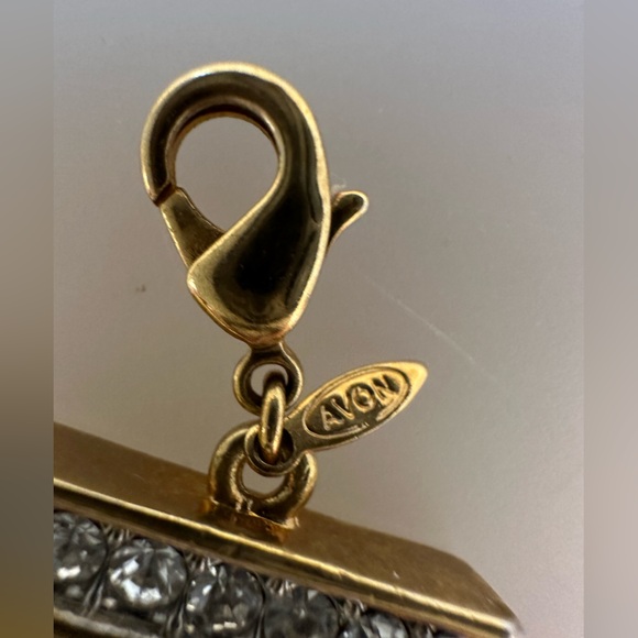 AVON VINTAGE President's Club Double Strand Faux Pearl Pavé Crystal Oval Pendant - Picture 11 of 13